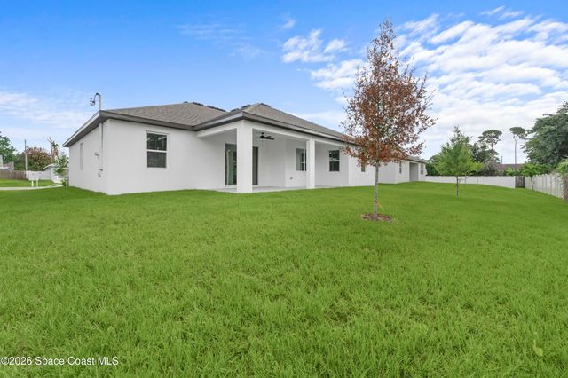 228 Fitchburg Street SW, Palm Bay, FL 32908