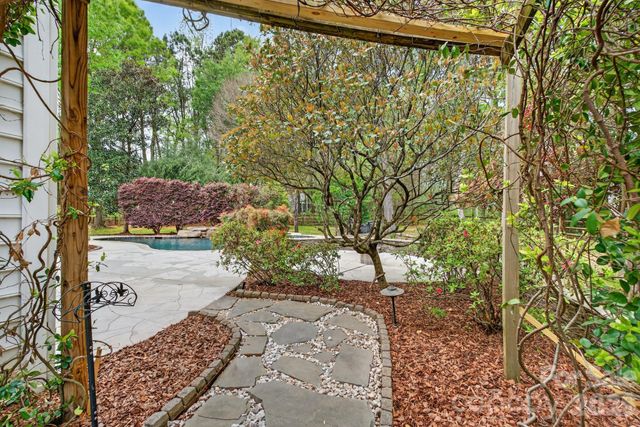 10804 Carmody Court, Charlotte, NC 28277