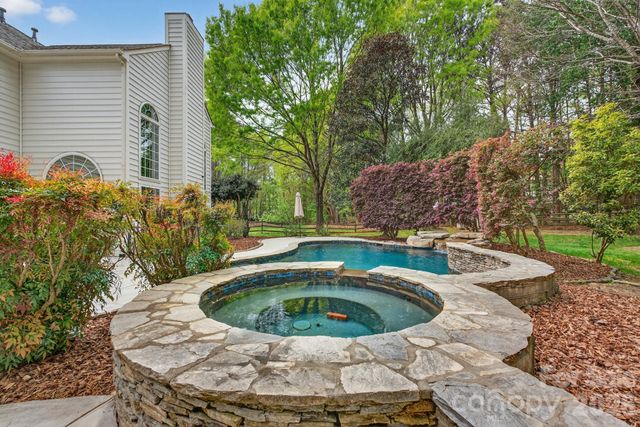 10804 Carmody Court, Charlotte, NC 28277