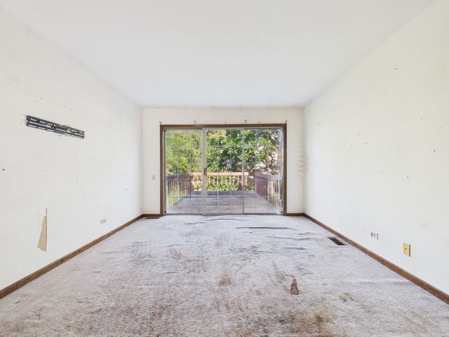 284 Lorraine Circle, Bloomingdale, IL 60108
