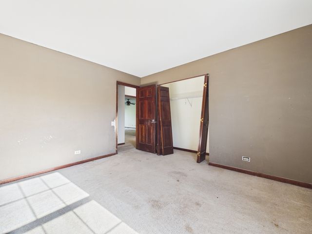 284 Lorraine Circle, Bloomingdale, IL 60108