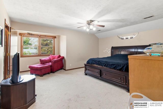 11373 Mason Street, Omaha, NE 68154