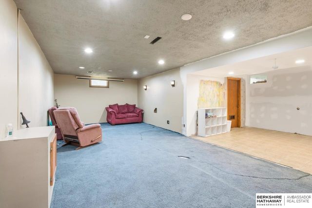 11373 Mason Street, Omaha, NE 68154