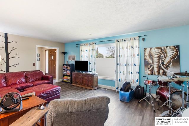11373 Mason Street, Omaha, NE 68154