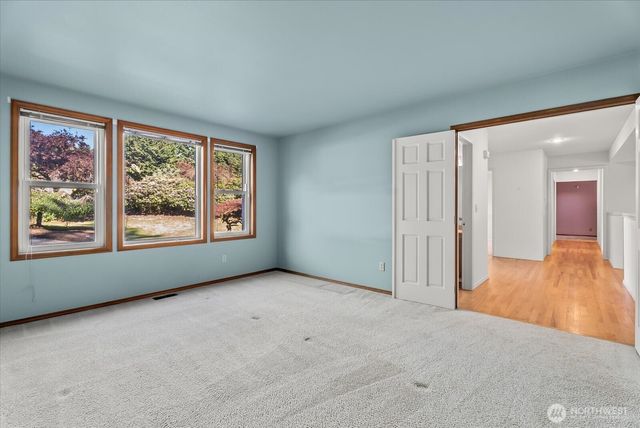 8561 135th Avenue SE, Newcastle, WA 98059