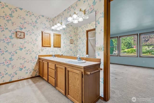 8561 135th Avenue SE, Newcastle, WA 98059