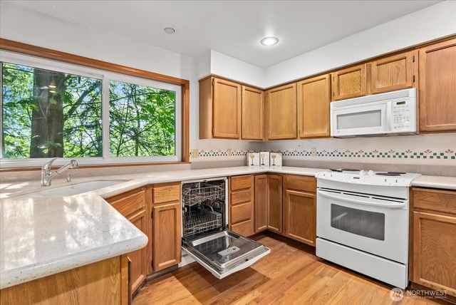 8561 135th Avenue SE, Newcastle, WA 98059