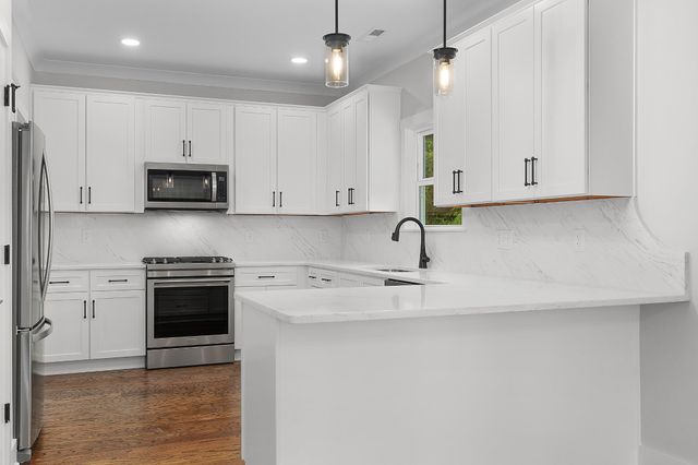 3619 Gentry Station Drive, Signal Mountain, TN 37377