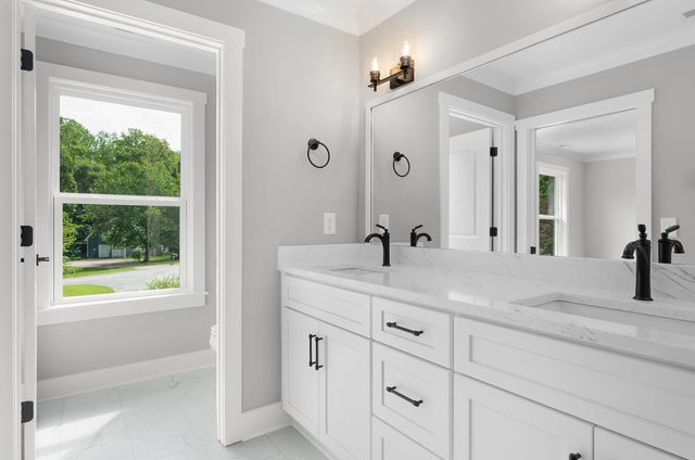 3619 Gentry Station Drive, Signal Mountain, TN 37377