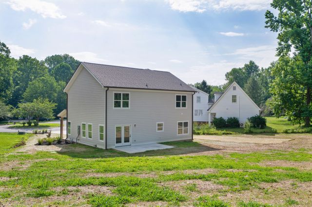 3619 Gentry Station Drive, Signal Mountain, TN 37377