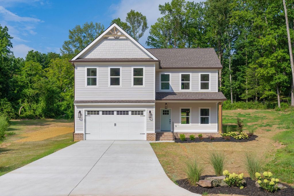 3619 Gentry Station Drive, Signal Mountain, TN 37377