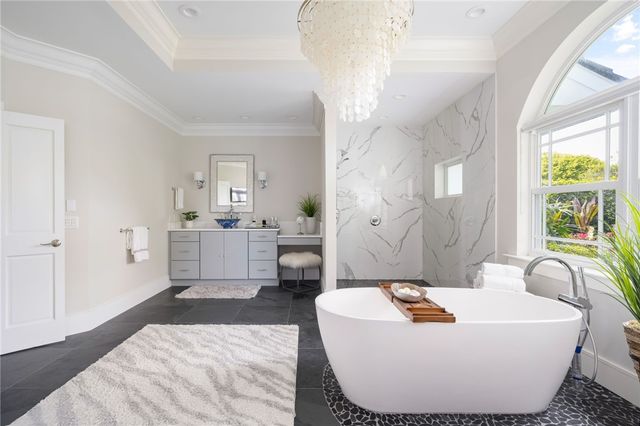 2105 Windward Way, Vero Beach, FL 32963