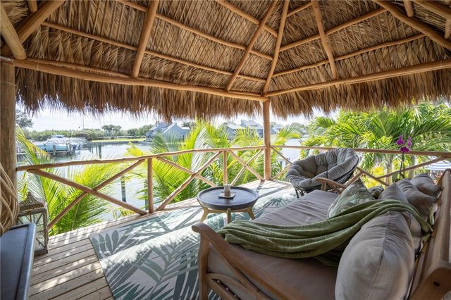 2105 Windward Way, Vero Beach, FL 32963