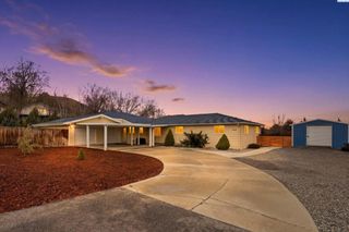 4700 Collins Rd, West Richland, WA 99353