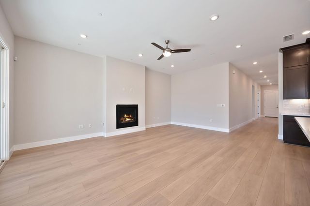 1337 Bear Creek Dr, Rocklin, CA 95765