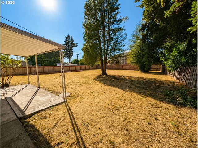 4475 CASCADE Dr, Eugene, OR 97402