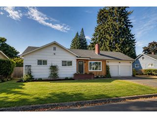 4475 CASCADE Dr, Eugene, OR 97402