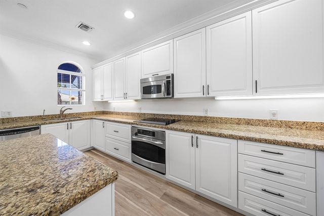 824 Virginia Garden Drive, Boynton Beach, FL 33435