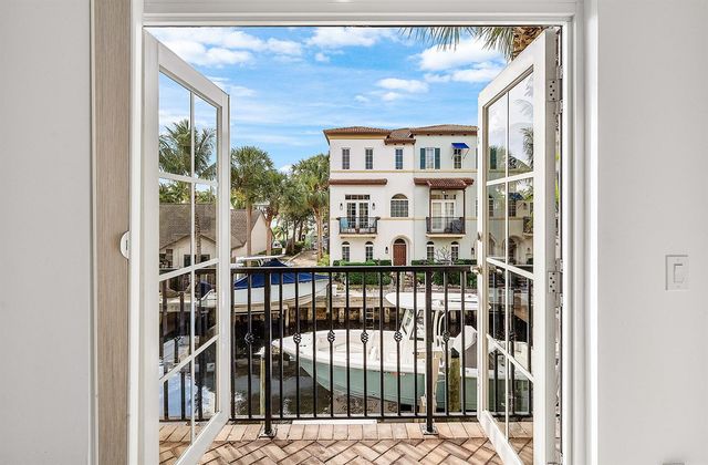 824 Virginia Garden Drive, Boynton Beach, FL 33435