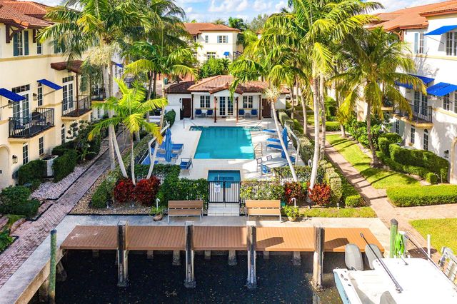 824 Virginia Garden Drive, Boynton Beach, FL 33435