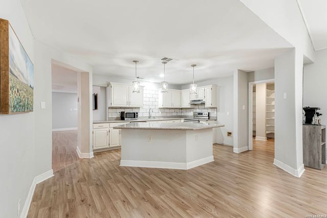 6322 REGENCY MNR, San Antonio, TX 78249