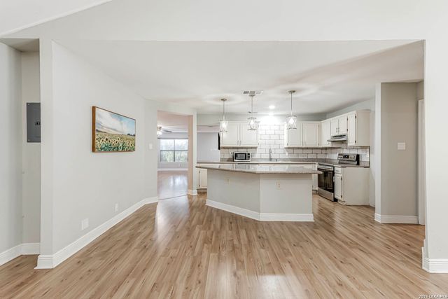 6322 REGENCY MNR, San Antonio, TX 78249