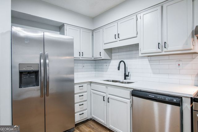 106 Summerwood Drive, Fairburn, GA 30213