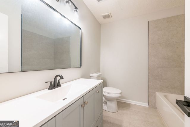 106 Summerwood Drive, Fairburn, GA 30213
