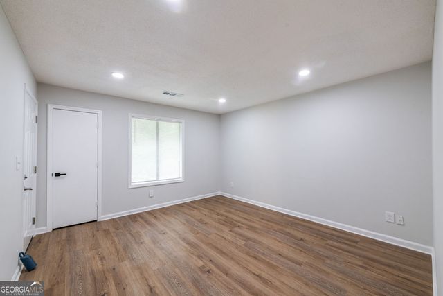 106 Summerwood Drive, Fairburn, GA 30213