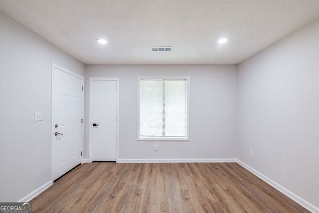 106 Summerwood Drive, Fairburn, GA 30213