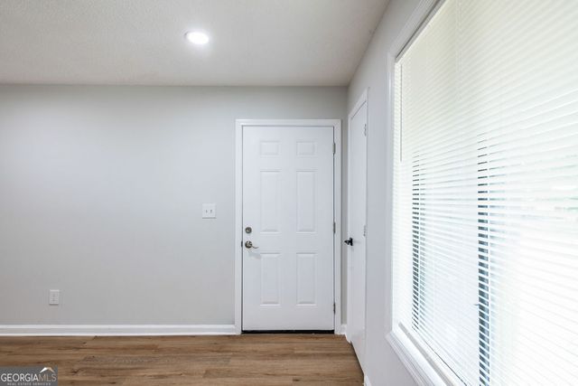 106 Summerwood Drive, Fairburn, GA 30213