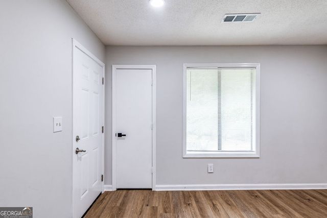 106 Summerwood Drive, Fairburn, GA 30213