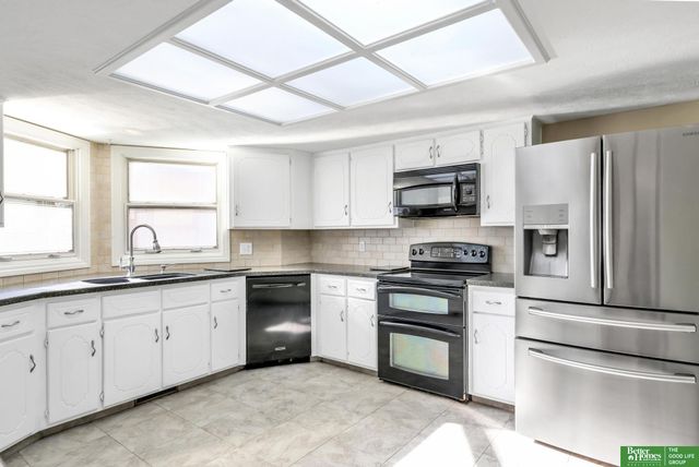 16235 Arbor Street, Omaha, NE 68130