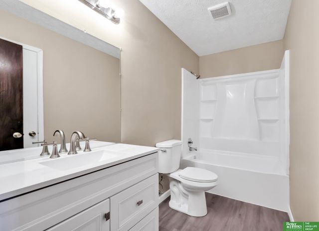 16235 Arbor Street, Omaha, NE 68130