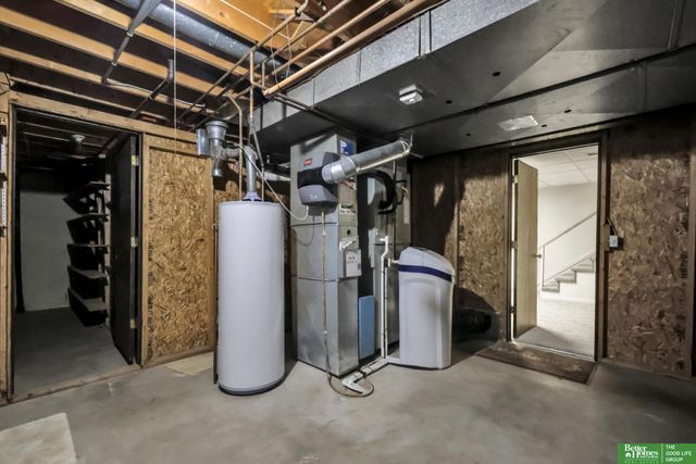 16235 Arbor Street, Omaha, NE 68130