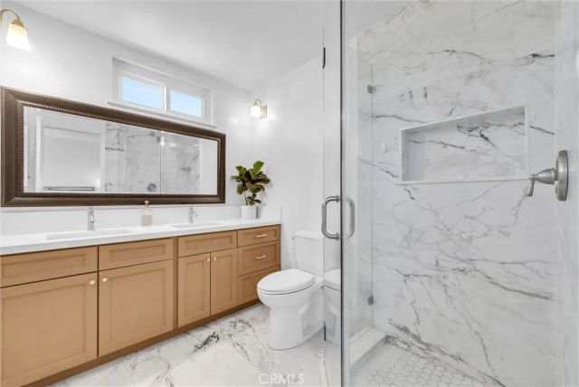 745 E Barkley Avenue, Orange, CA 92867