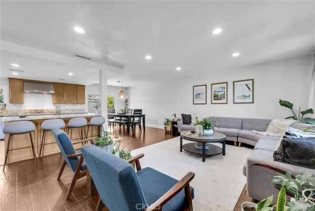 745 E Barkley Avenue, Orange, CA 92867
