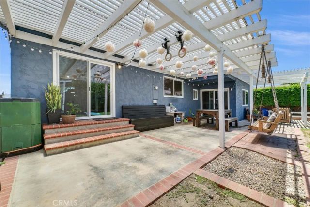 745 E Barkley Avenue, Orange, CA 92867