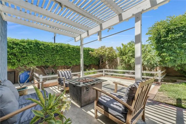 745 E Barkley Avenue, Orange, CA 92867