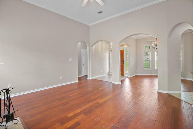 10 Hickory Lane, Dayton, TX 77535