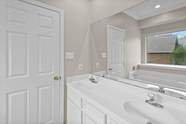 10 Hickory Lane, Dayton, TX 77535