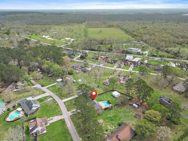 10 Hickory Lane, Dayton, TX 77535