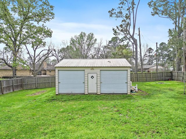 10 Hickory Lane, Dayton, TX 77535