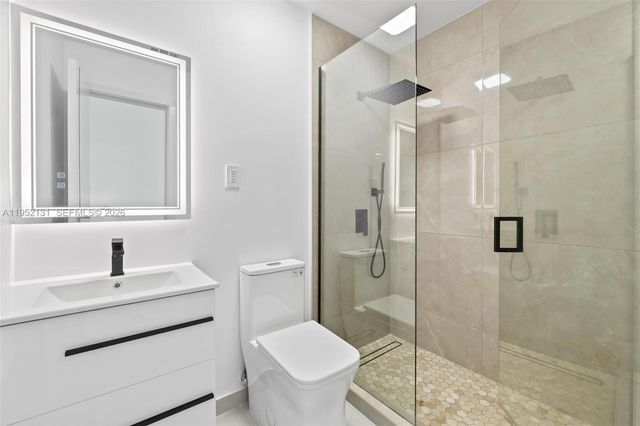 6950 W 10th Ave, Hialeah, FL 33014