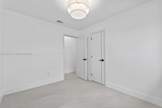 6950 W 10th Ave, Hialeah, FL 33014