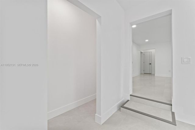 6950 W 10th Ave, Hialeah, FL 33014