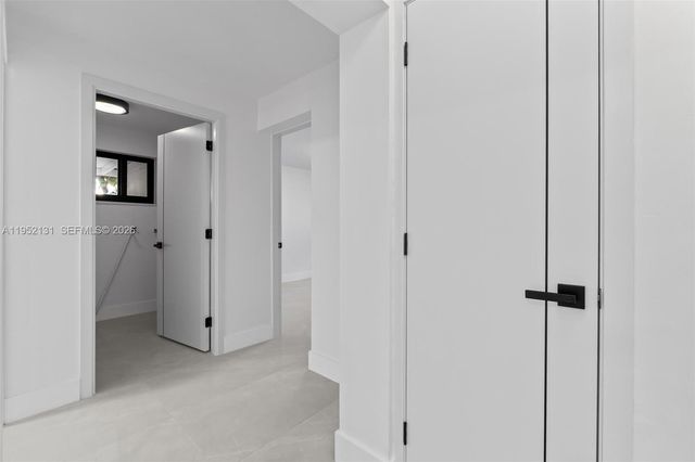 6950 W 10th Ave, Hialeah, FL 33014