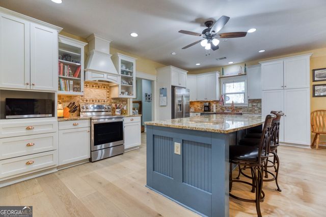 1948 Hearthstone Court, Winder, GA 30680