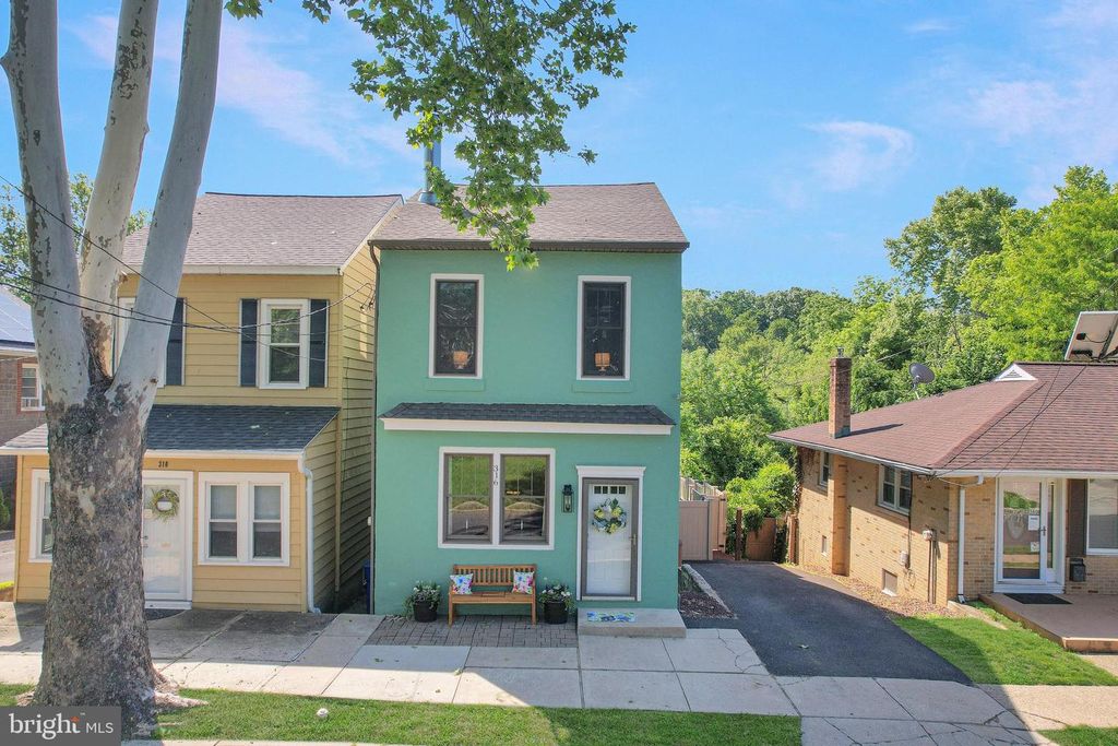 316 NORMAN AVE, Roebling, NJ 08554