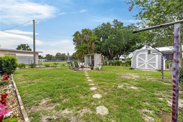 3312 N LAKE DRIVE, Plant City, FL 33563